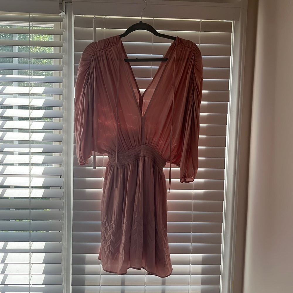 Light pink, silk low cut dress!